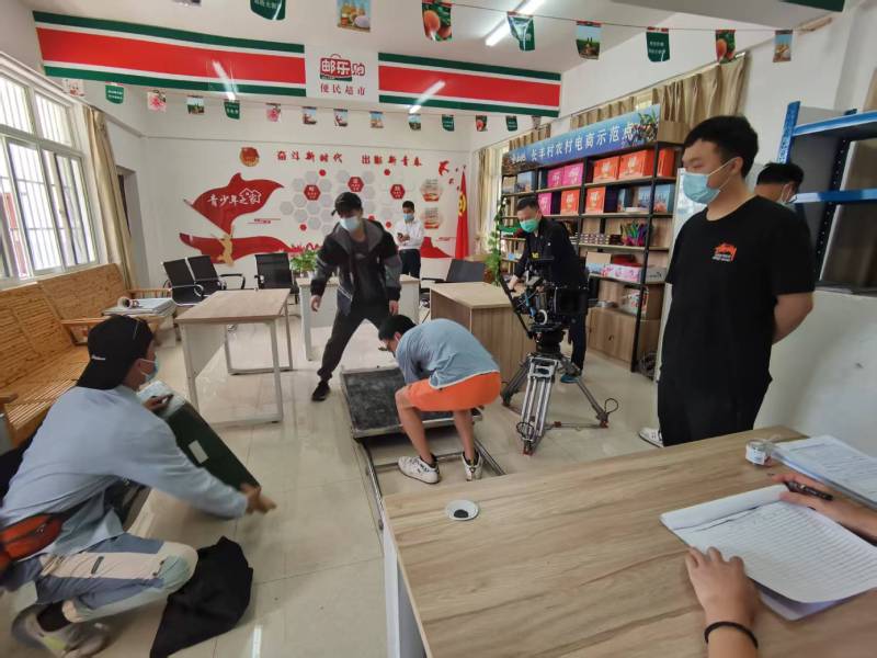 追星女孩心理学分析报告：文登市广告片拍摄公司揭秘饭圈应援式传播逻辑